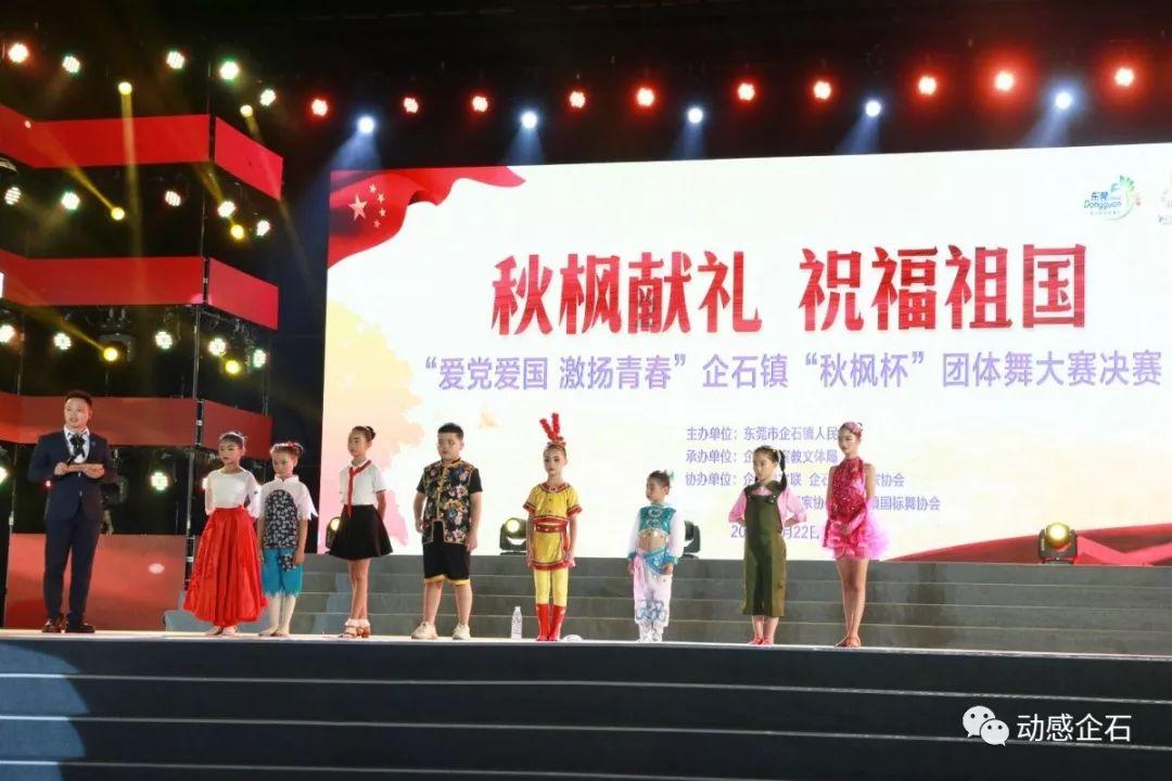 你觉得生活中应该得过且过还是坚持原则？